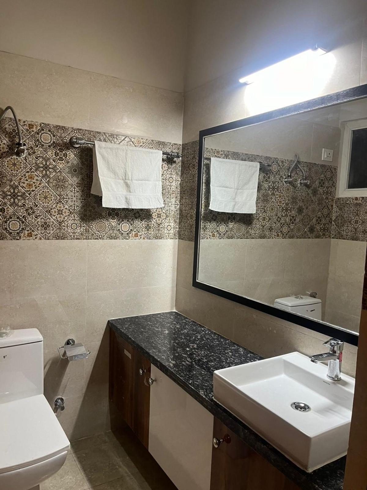 Studio Apartment In Greater Noida Luaran gambar